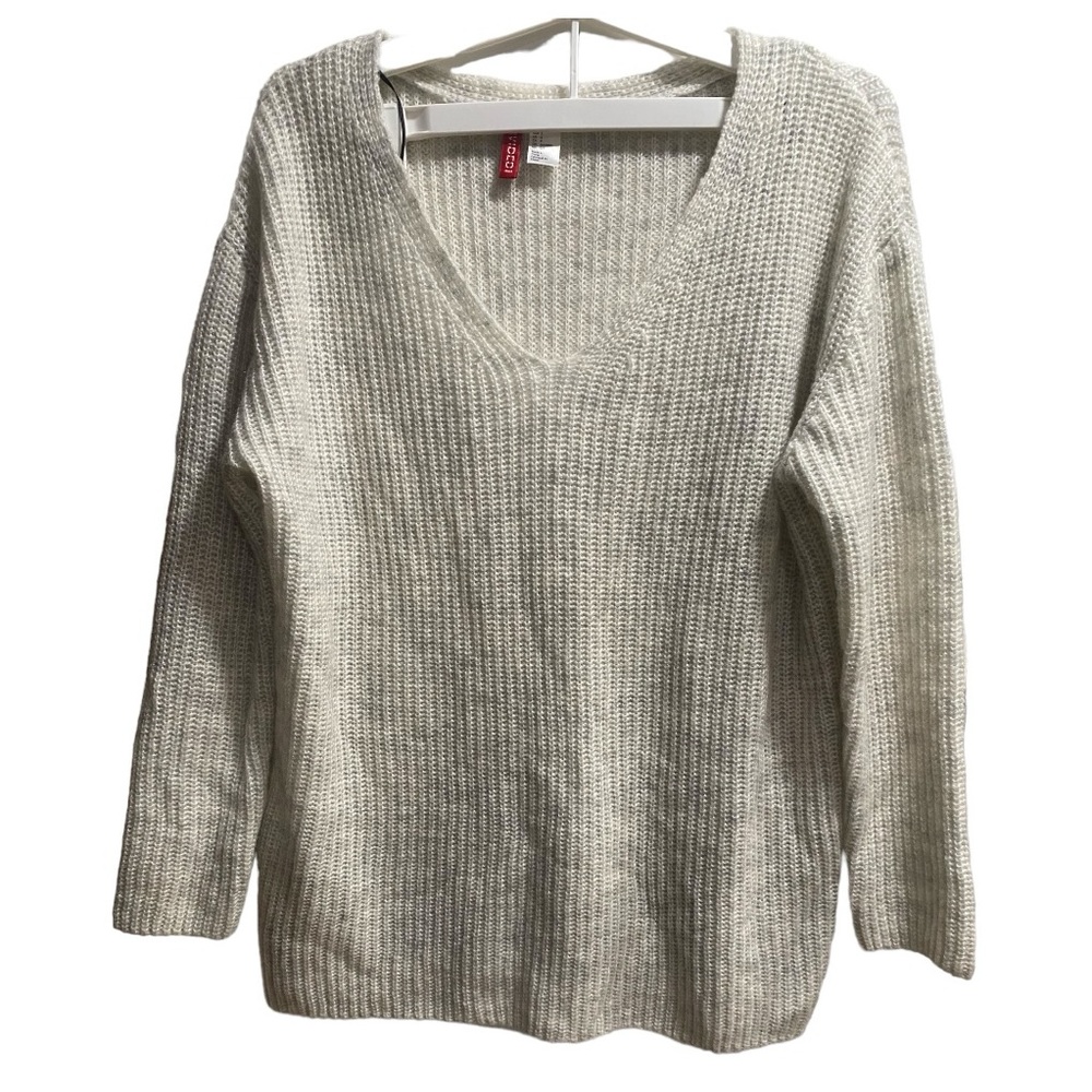 H&M DIVIDED Oversized Sweater, Size Small, Off White‎ with a Gray Hue